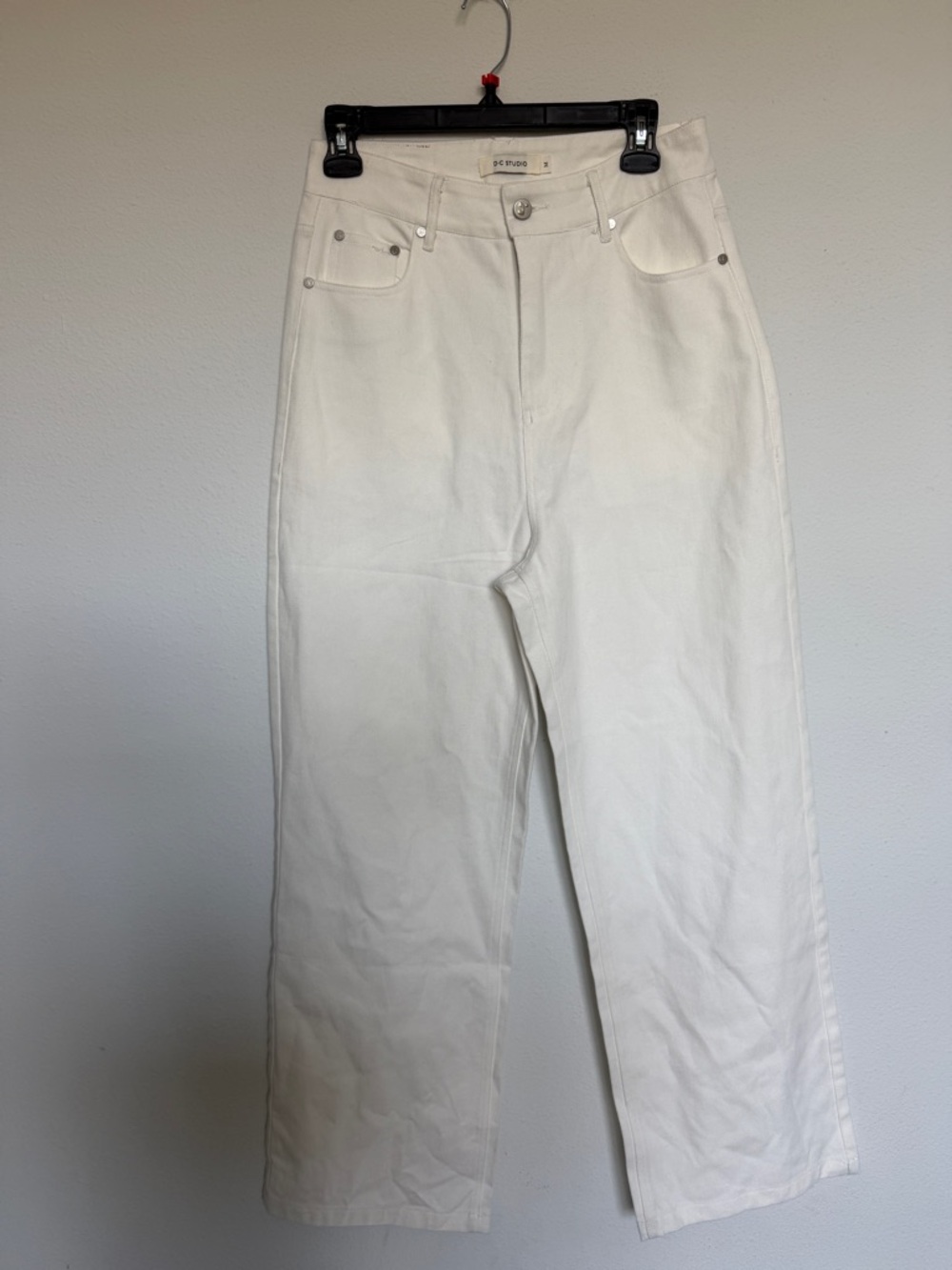 D·C Studio White High-Rise Jeans size M